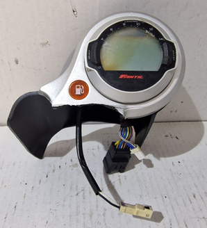 strumentazione fantic caballero 125 vetro rovinato